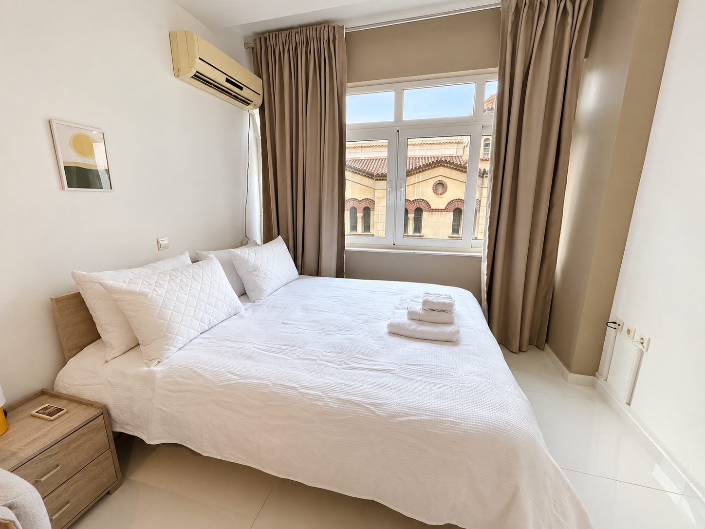 Furnished sleeping area at Karytsi Square 3
